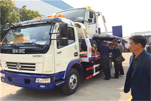 怀仁汽车道路救援拖车价格